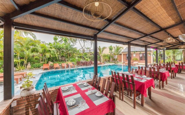 La Paloma Resort