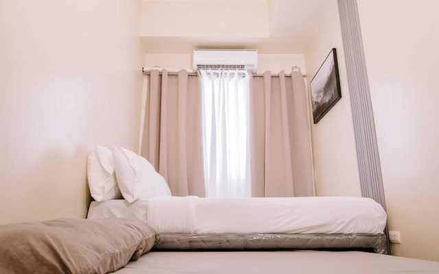 A Relaxing Poolside Stay