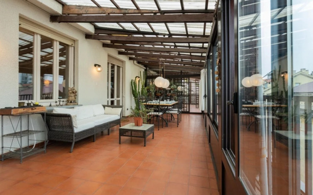 Una Suggestiva Terrazza su Piazza Solferino
