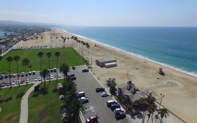 404 E. Oceanfront (68449)