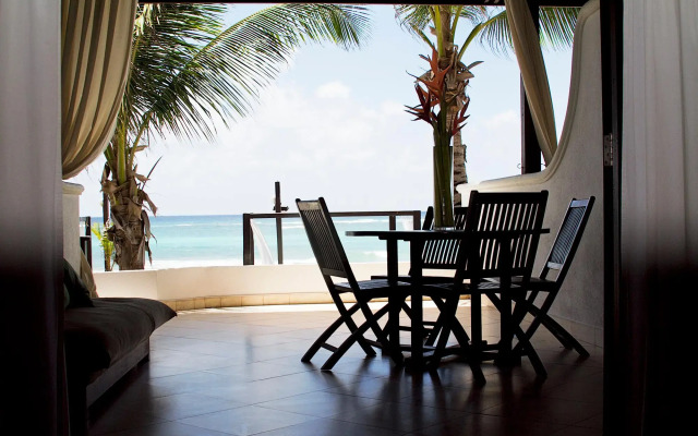 Silver Point Hotel
