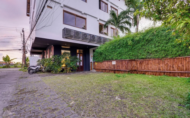 Stylish Canggu Apartment near Berawa Beach
