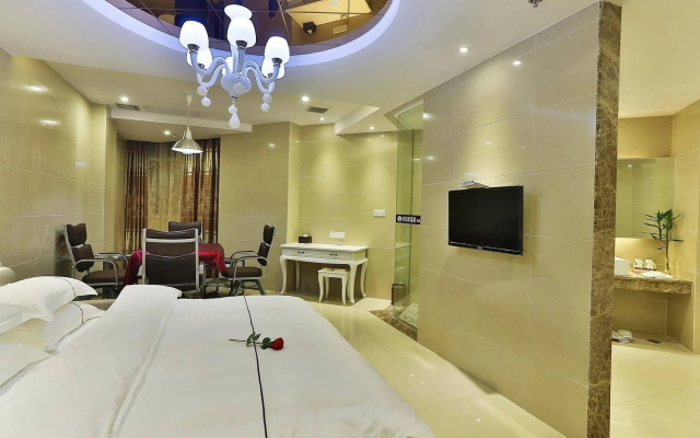 Liyang Vegas Theme Hotel