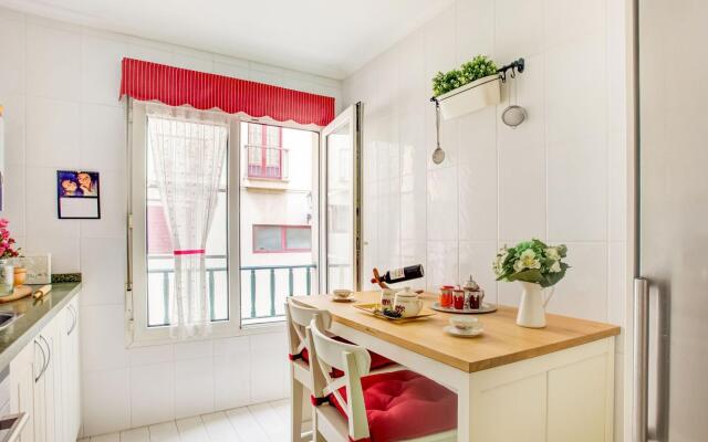 Charming Apartment in Gijón near Seabeach