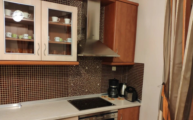 Travell Suite 11