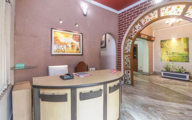 OYO 71148 Meera Guest House