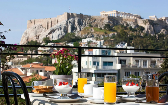 Metropolis Hotel