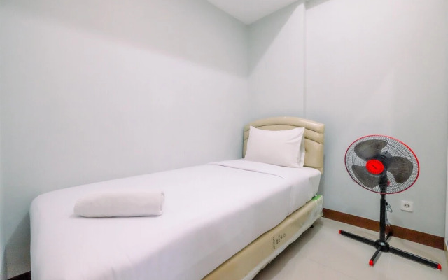 Comfort And Cozy 2Br Royal Heights Apartment