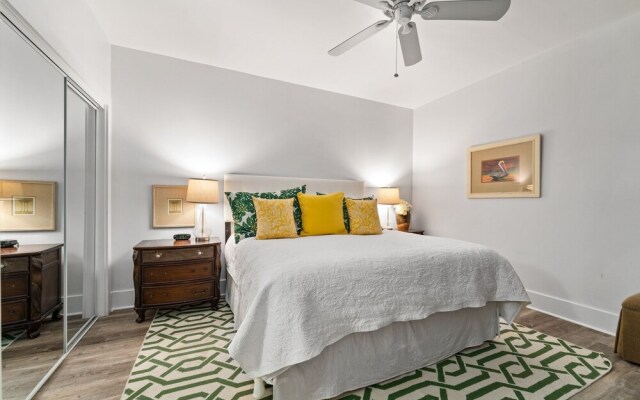 Crd1008 2 Bedroom Condo