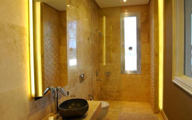 Two Rooms Hotel