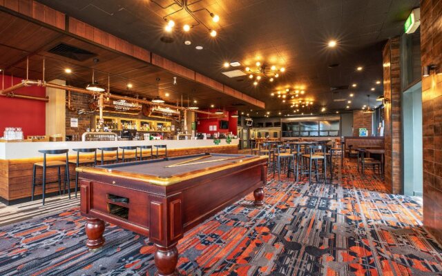 Nightcap at Sandringham Hotel