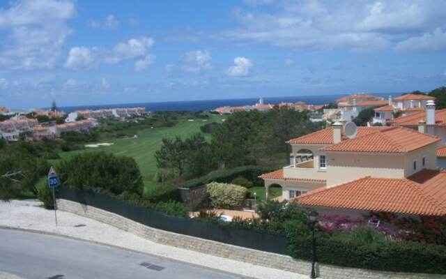 Modern Apartment in Óbidos With Pool