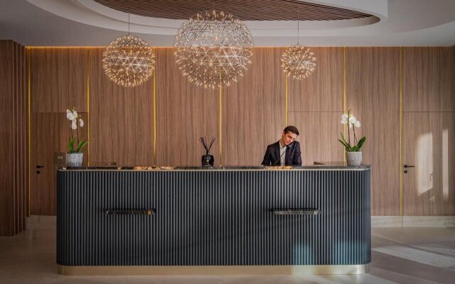 Golden Tulip Lyon Ouest Techlid Hotel & Spa