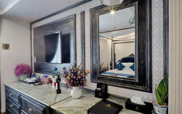 Athena Hotel