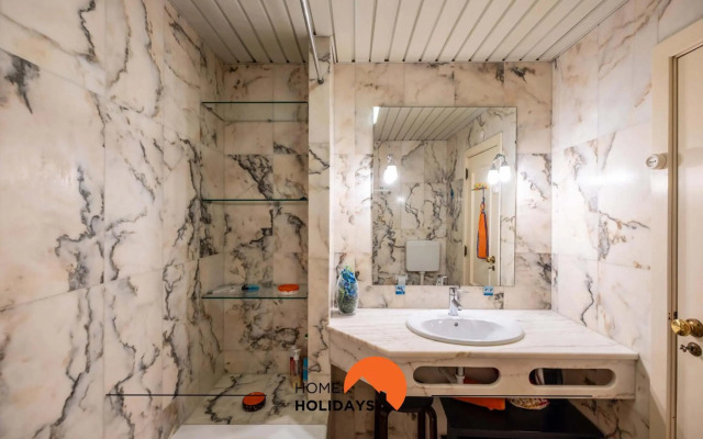 #029 Flat Sea View Pool Beach New Town