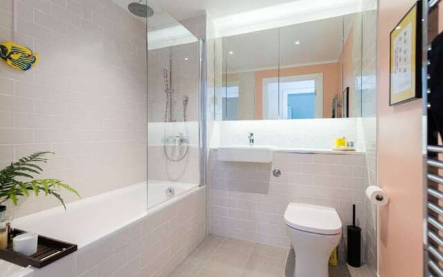 Bright 2 Bedroom Flat By Elephant And Castle