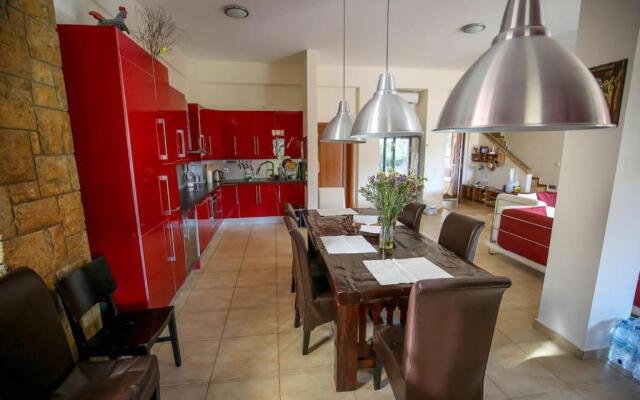 Sani Villa Lili 5