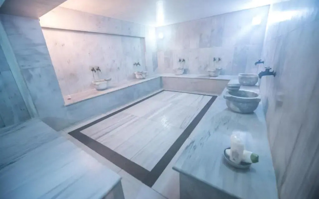 Exotic Hotel