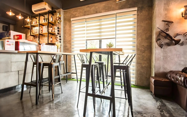 Bed Loft Cafe