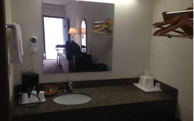 Budgetel Inn and Suites