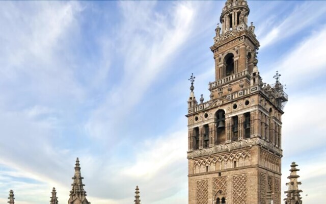 Wish-Suite Giralda de Sevilla Apartment