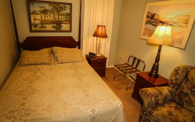 Lamplighter Suites