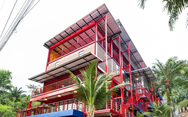 Khunsuek Muay Thai Hostel