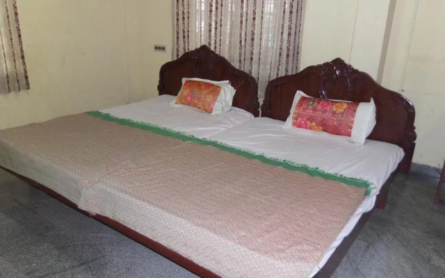 Pulikkal Tourist Home