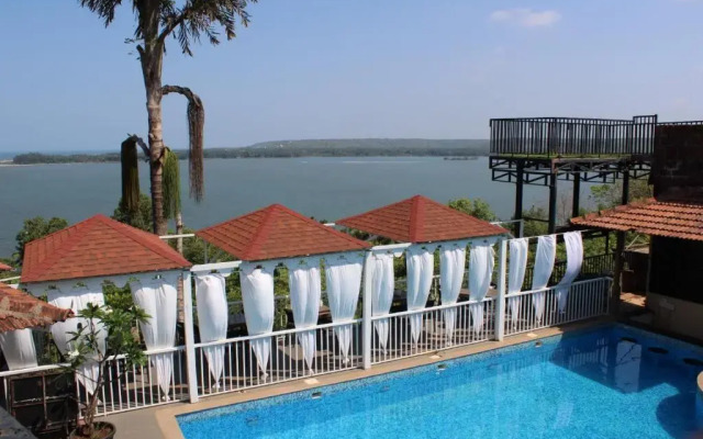 Raposo Holiday Resort