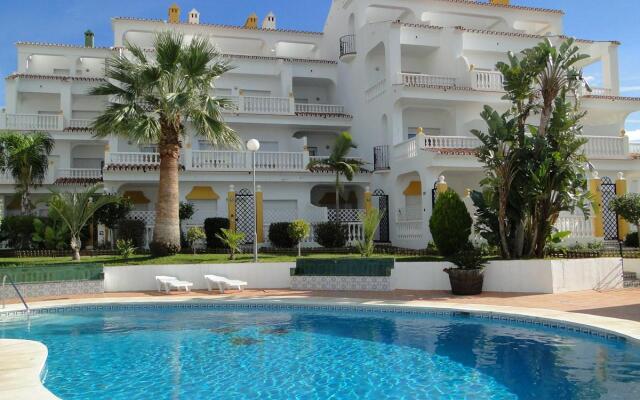 Apartamentos Turísticos Las Rosas de Capistrano