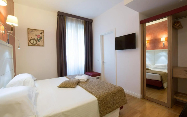 Floris Hotel