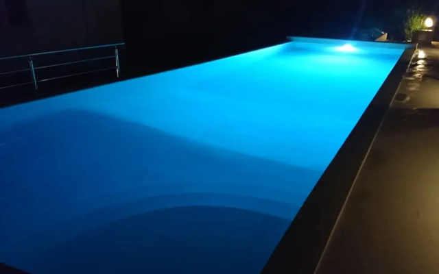 Sun-kissed Villa in Laureana Cilento With Swimming Pool