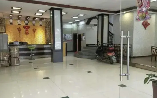Luocheng Huali Hotel