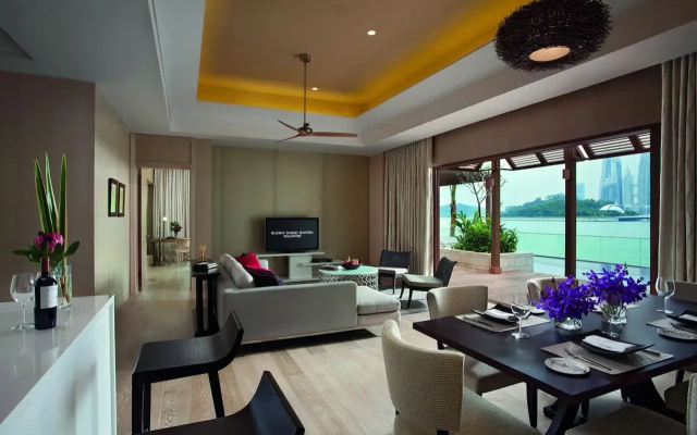 Resorts World Sentosa - Equarius Villas