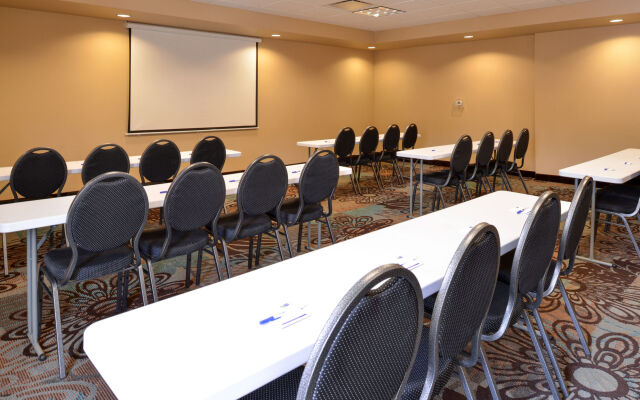 Holiday Inn Express & Suites Globe by IHG