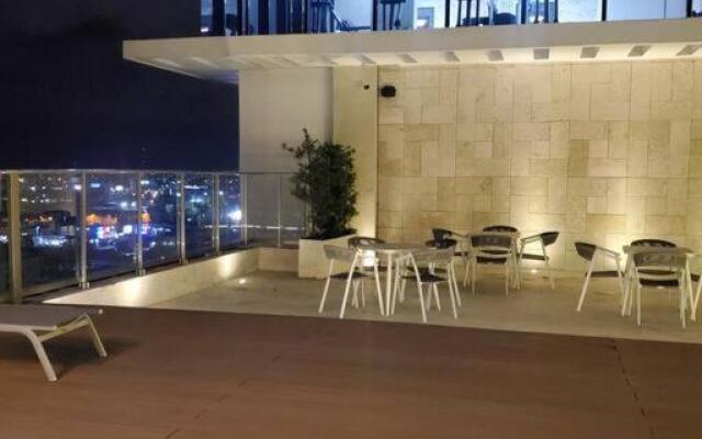 Apartamento Lujo + Piscina infinita + GYM + Sauna