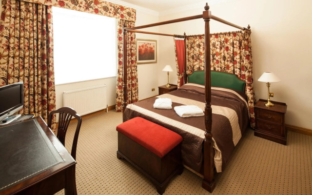 Mercure York Fairfield Manor Hotel