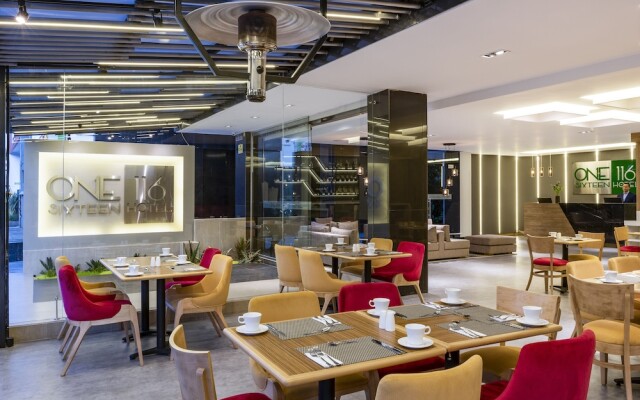Cosmos 116 Hotel