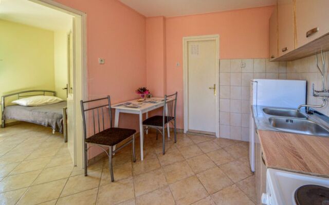 Bungalow Franjo Montmorillon 32688