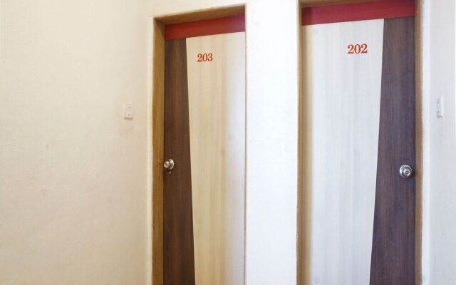 OYO Flagship 24766 Hotel Sonai Palace