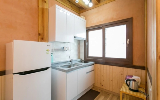 Gyeongju Hanok Kkotjam Pension