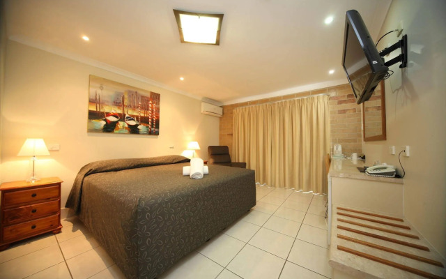 Emerald Central Palms Motel