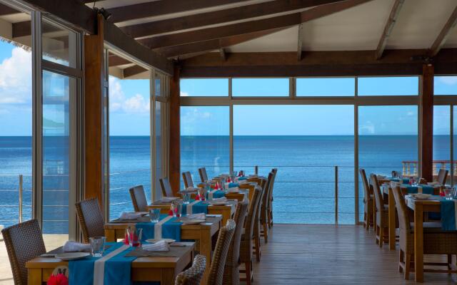 Coco de Mer Hotel and Black Parrot Suites