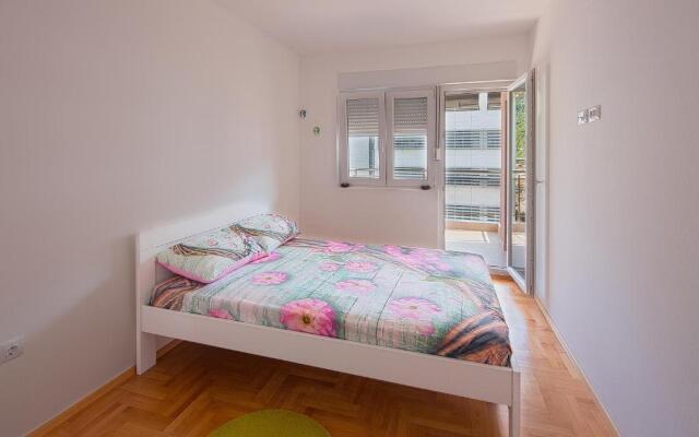 Apartment S&S