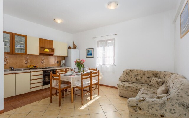 Amazing Home in Omisalj With Wifi and 2 Bedrooms