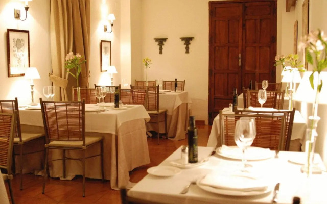 Hotel Puerta de la Luna