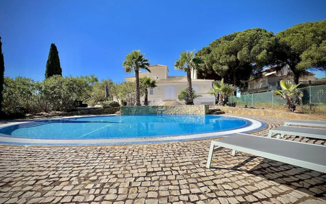 Quarteira Premium Villa by Homing