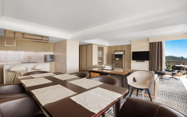 Sheraton Universal Hotel