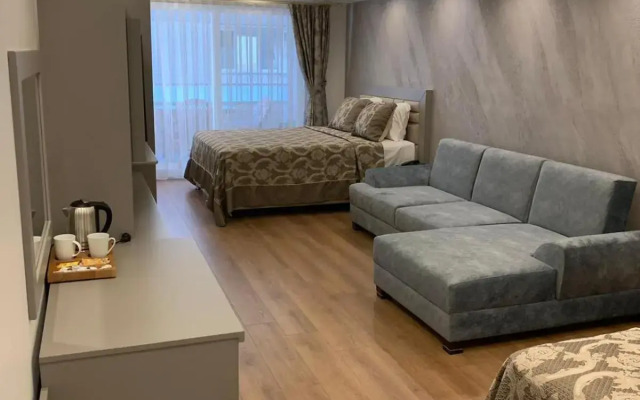 Regency World Hotel&Suites