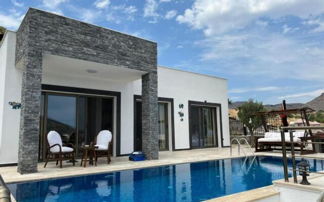 House Within 5 Min Walk to Beach in Akyarlar